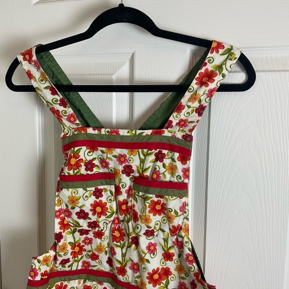 custom-made apron from Earle Girl Productions Floral - Picture 2 of 10